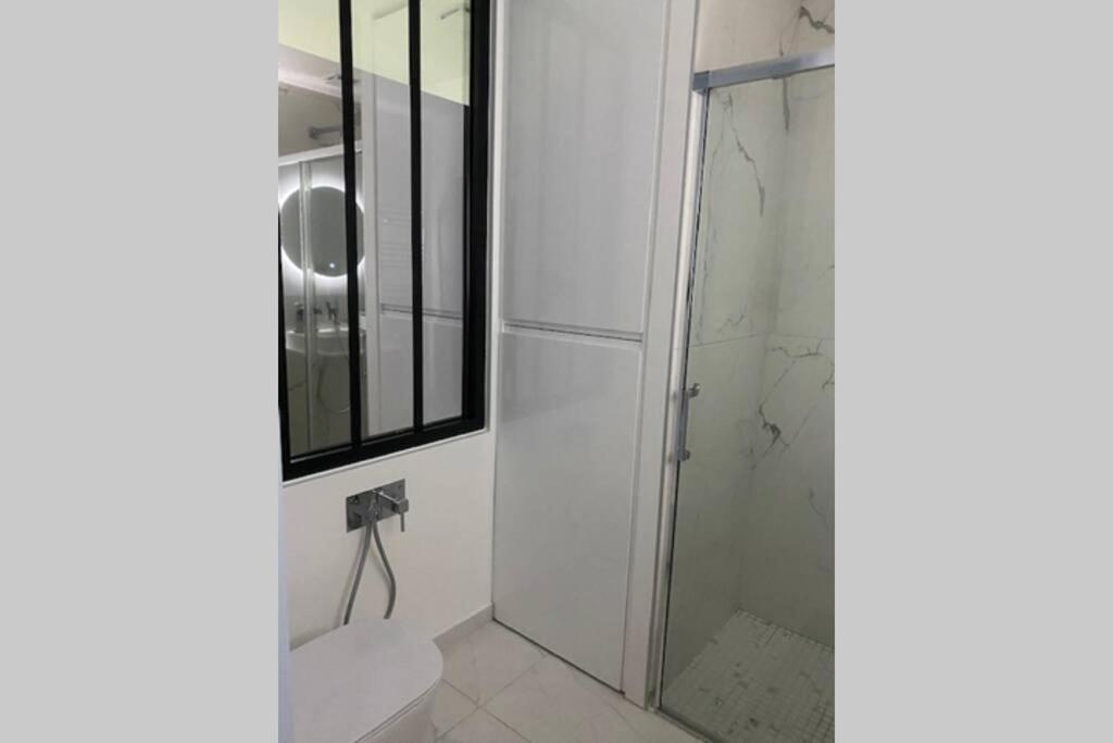 Stylist And Cosy Appartement In Montparnasse Paris Bagian luar foto