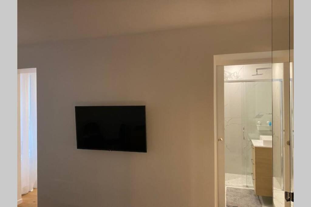 Stylist And Cosy Appartement In Montparnasse Paris Bagian luar foto