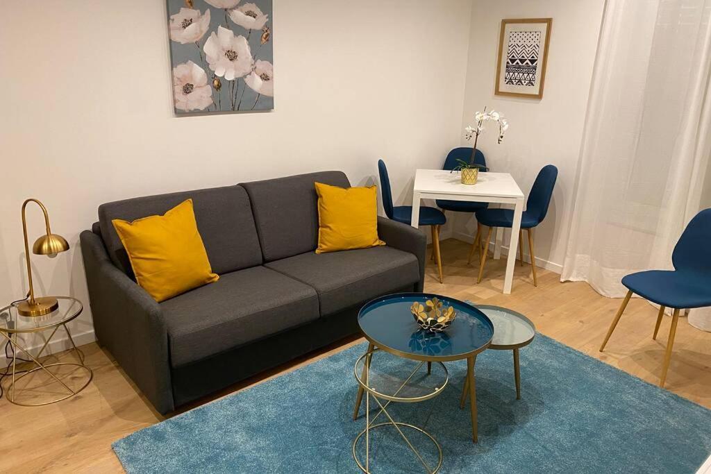 Stylist And Cosy Appartement In Montparnasse Paris Bagian luar foto